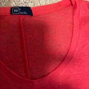 Gap hundred percent linen long sleeve lightweight T-shirt. Never worn, no tags